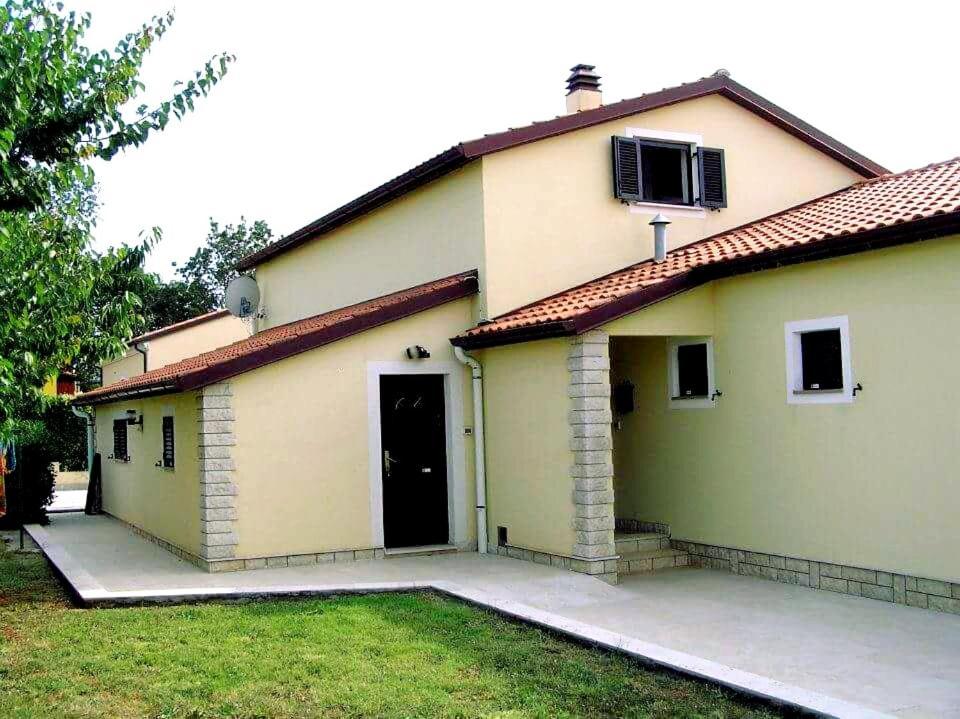 Nice, Cosy Studio Apartment With Shared Outdoor Pool Banjole Luaran gambar